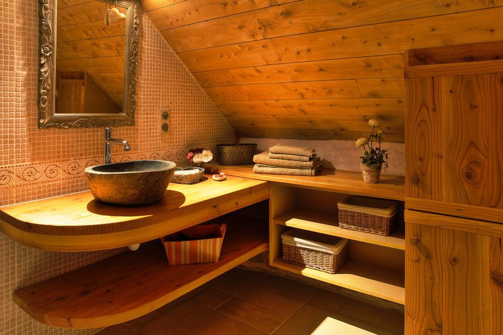 Bed And Breakfast La Fontaine Blanche Melgven Esterno foto