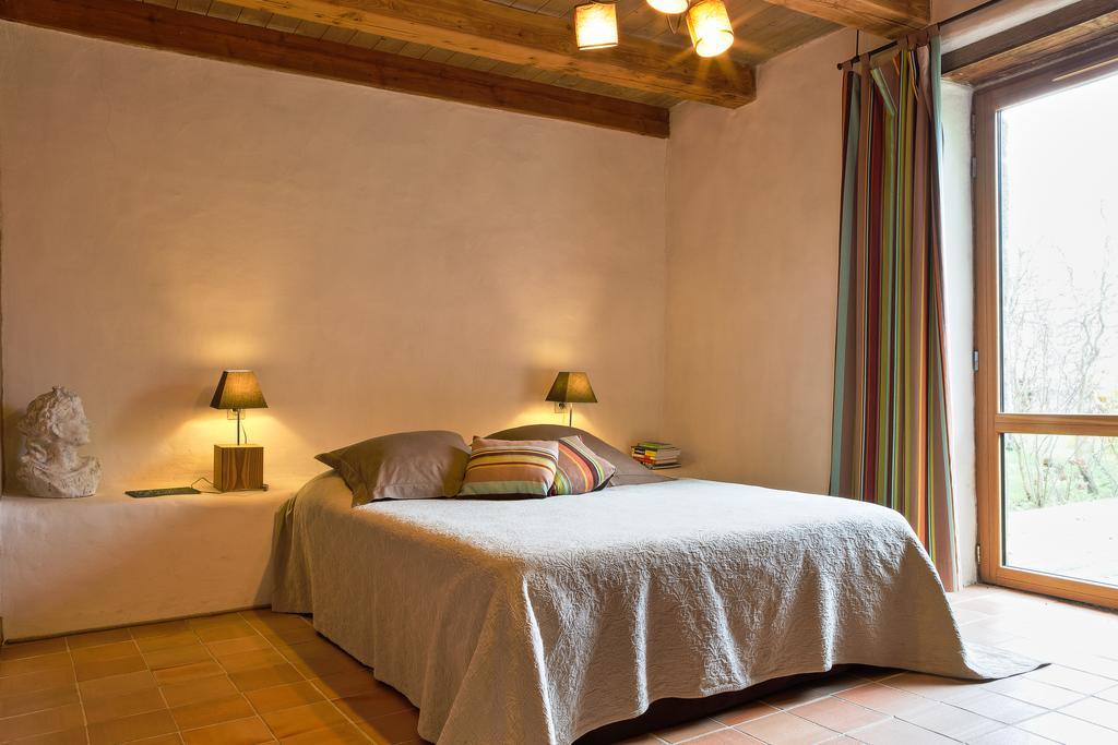 Bed And Breakfast La Fontaine Blanche Melgven Esterno foto