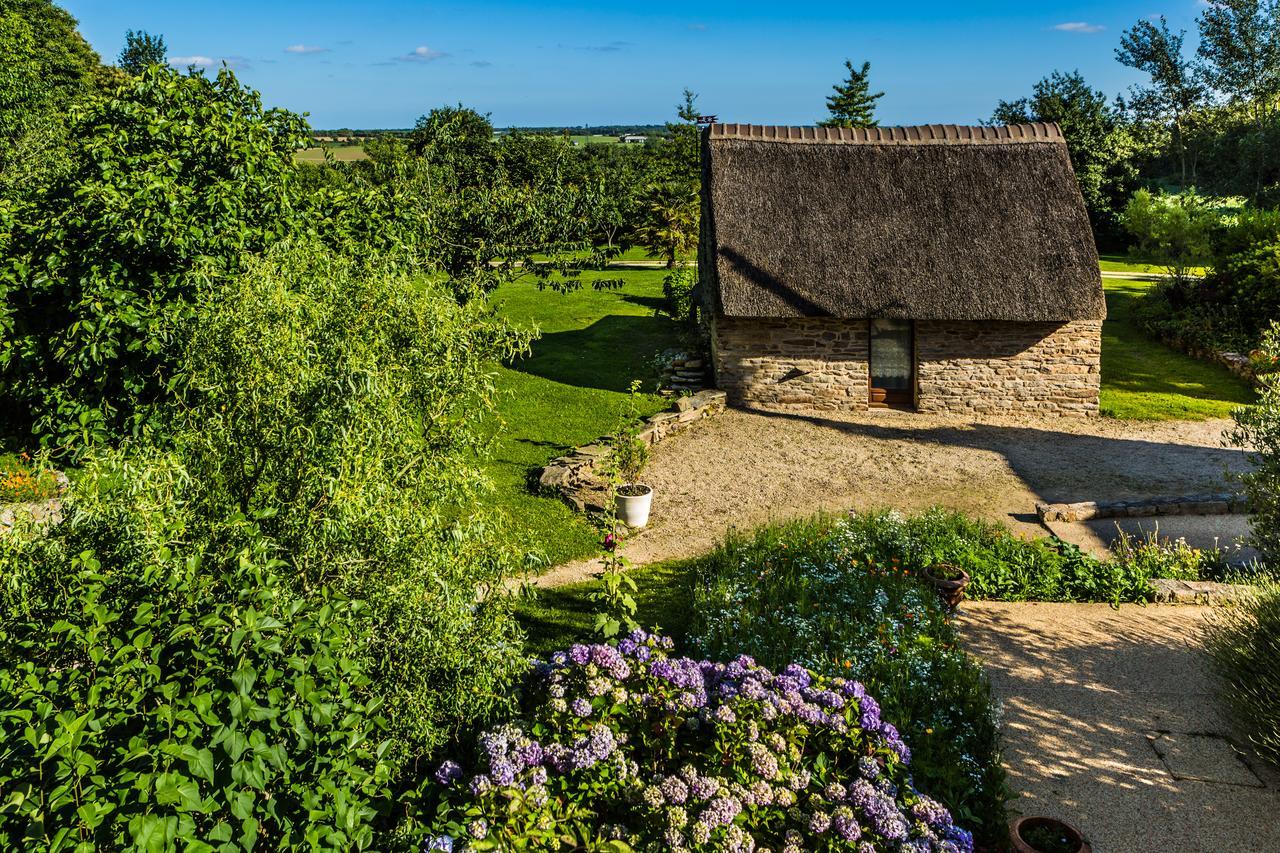 Bed And Breakfast La Fontaine Blanche Melgven Esterno foto